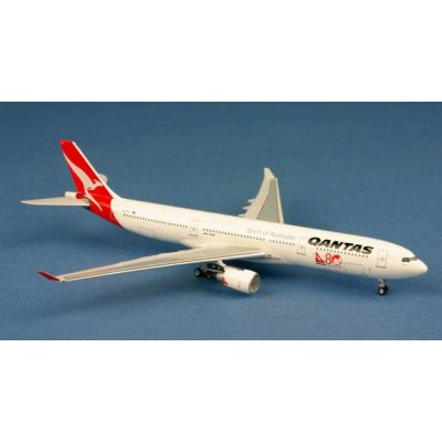 A330-300 Qantas "80 Years" VH-QPA