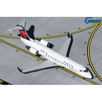 CRJ200 Delta Connection / Endeavor Air N685BR