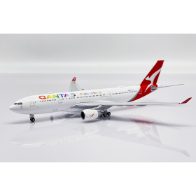 A330-200 Qantas "Pride is in the air" VH-EBL SA4023 - AeroStore Spain