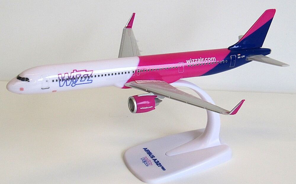 Wizz Air A321neo HA-LVF 1/100スケール 非売品 : Wizz Air Airbus